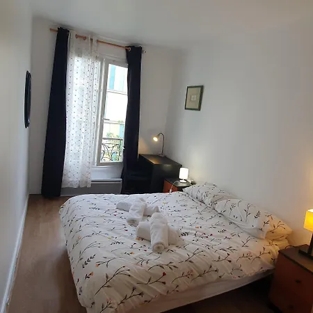 Apparemment Au Coeur De * Paris